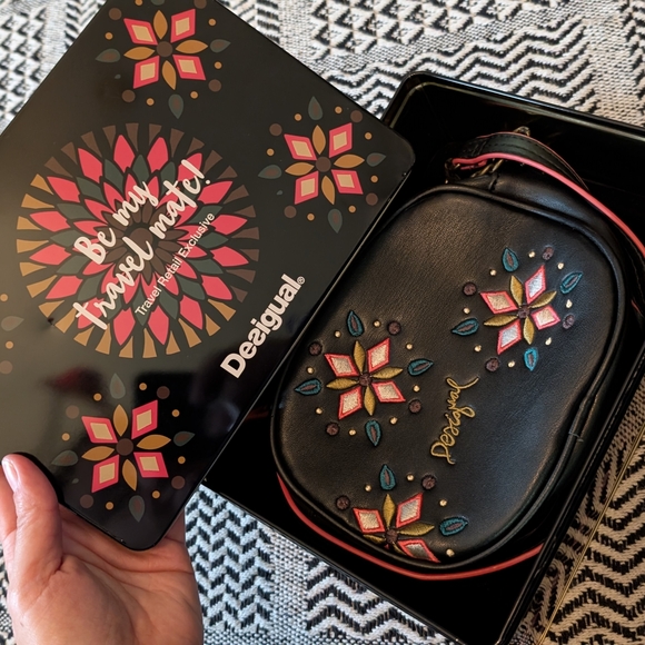 Desigual Black Embroidered Women's Bag - Picture 13 of 14